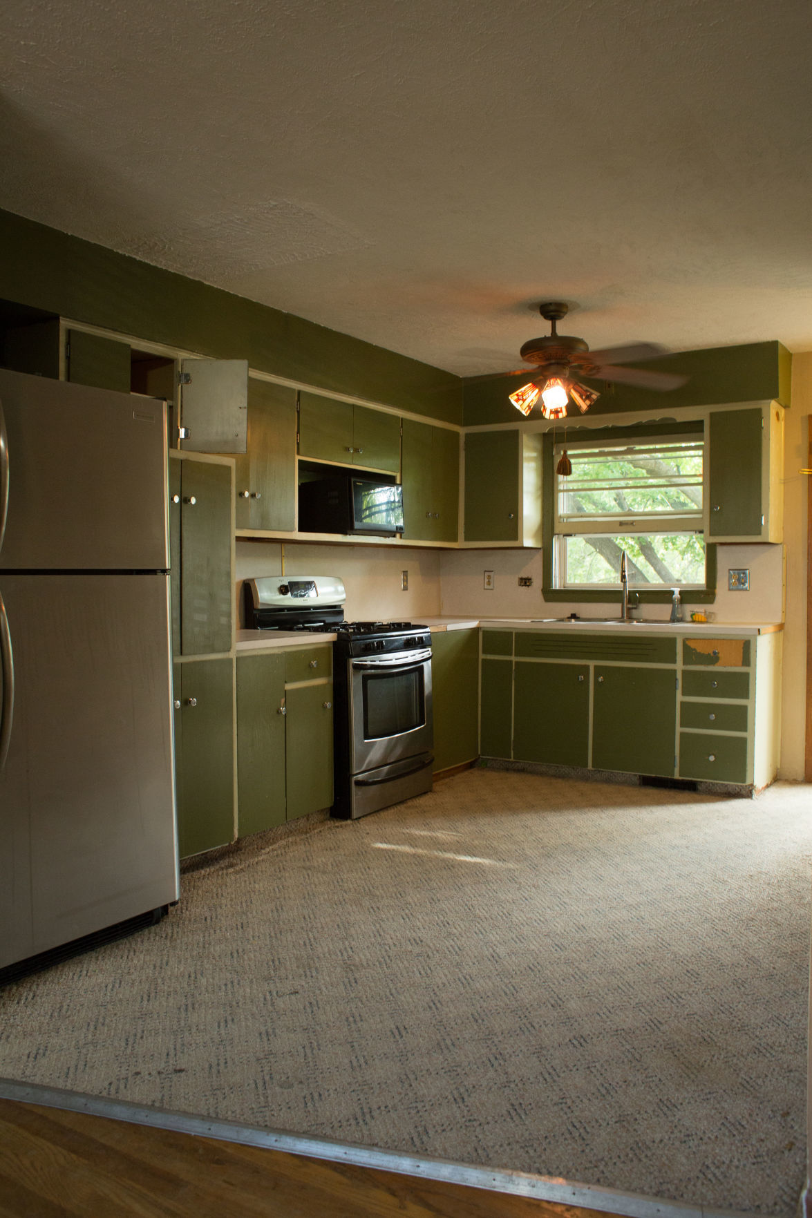 Kitchen (before)